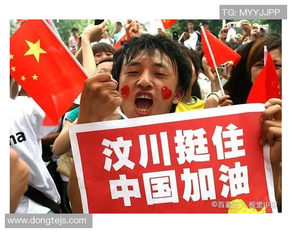 足球重伤瞬间揭示运动员背后的艰辛与坚持，感受体育精神的力量与韧性